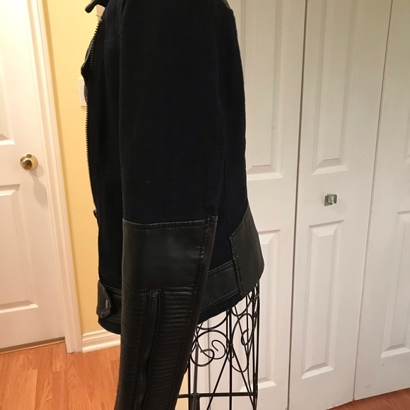 3XHOST PICK🎉Blank NYC Twill & Faux Leather Moto Style Jacket chunky zippers Sm - Picture 6 of 15